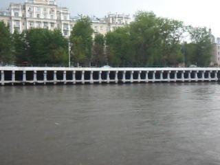 excursion along the moscow river